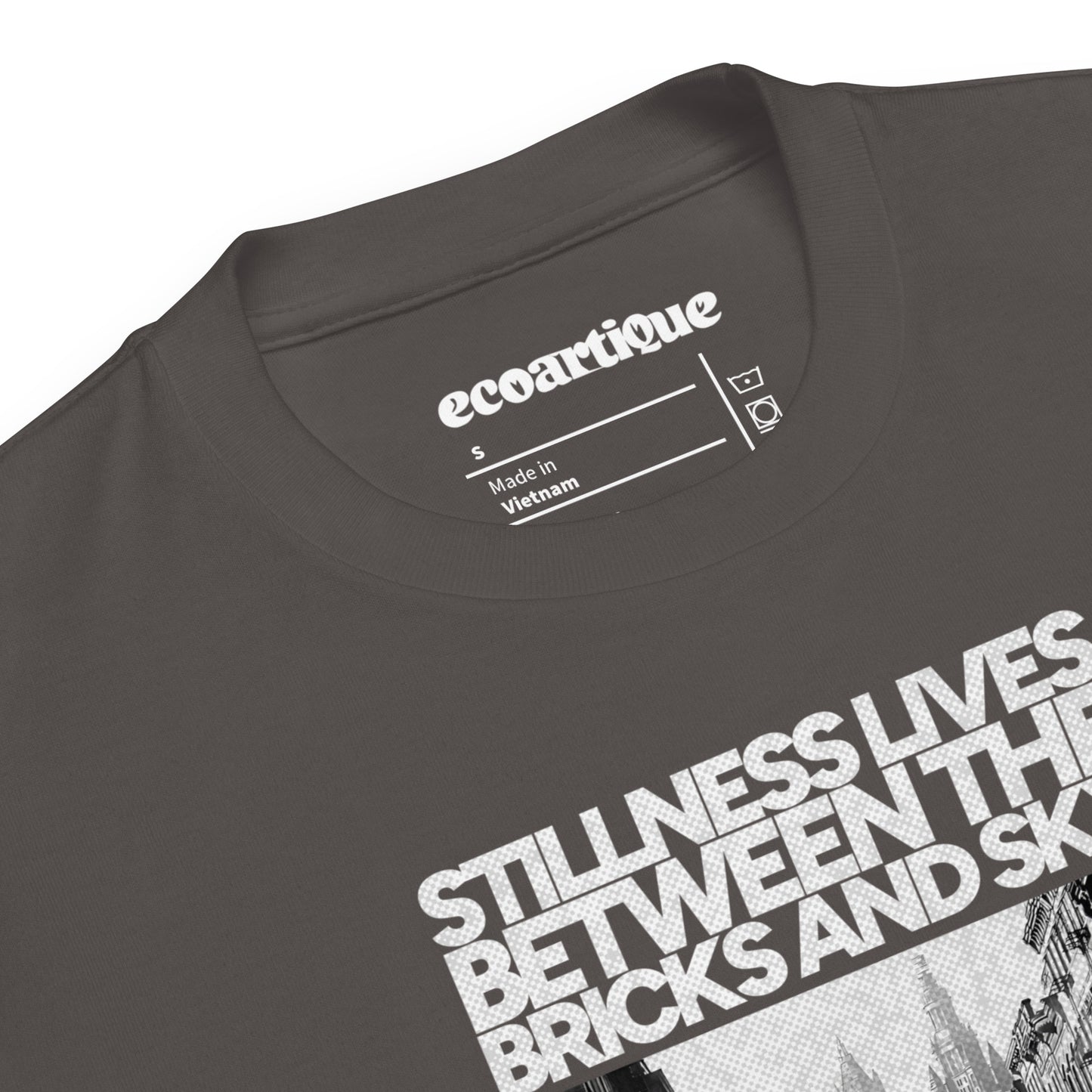 Tシャツ | スタンダードミドルウェイトTシャツ | 男女兼用 | ユニセックス | Stillness lives between the bricks and sky-smoky black