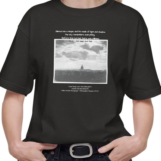 シャツ | スタンダードミドルウェイトTシャツ | 男女兼用 | ユニセックス | Cloud Study over Paris – Not Seen, but Felt-bsmoky black version